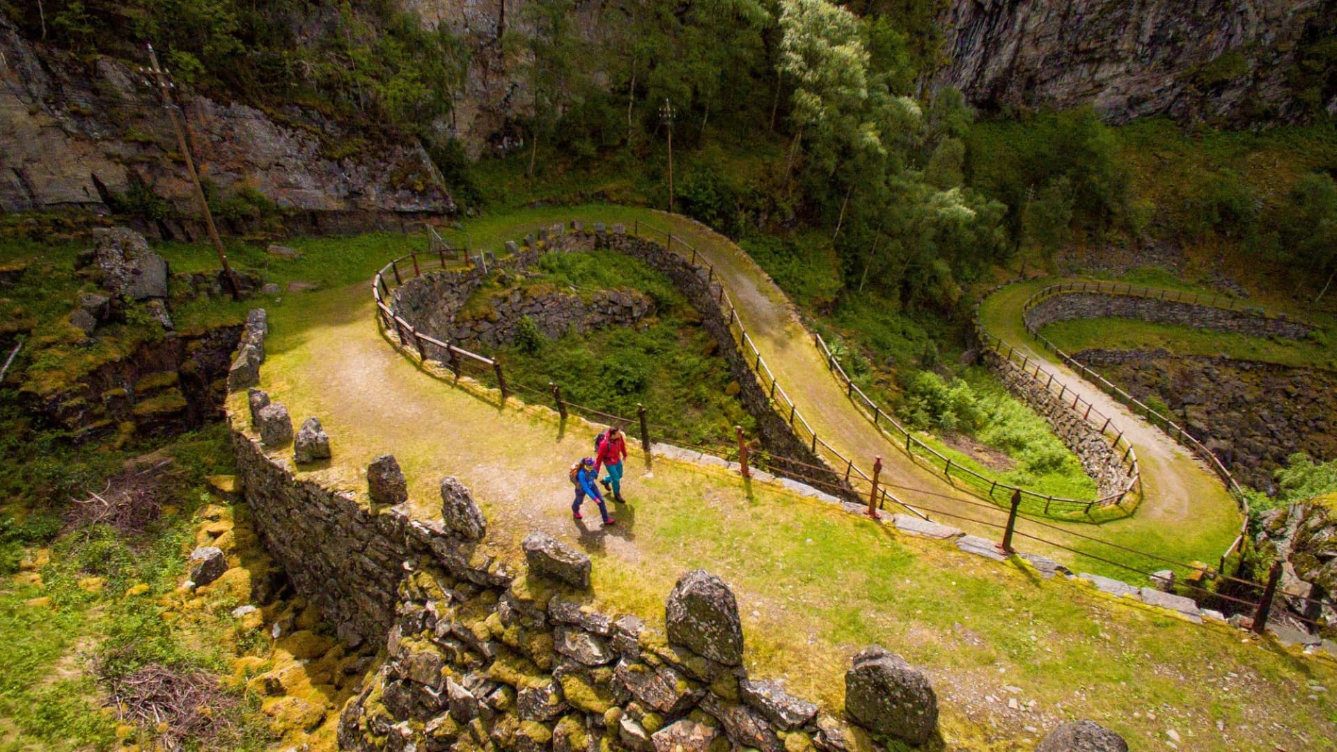 Along the King's Road Hiking Tour