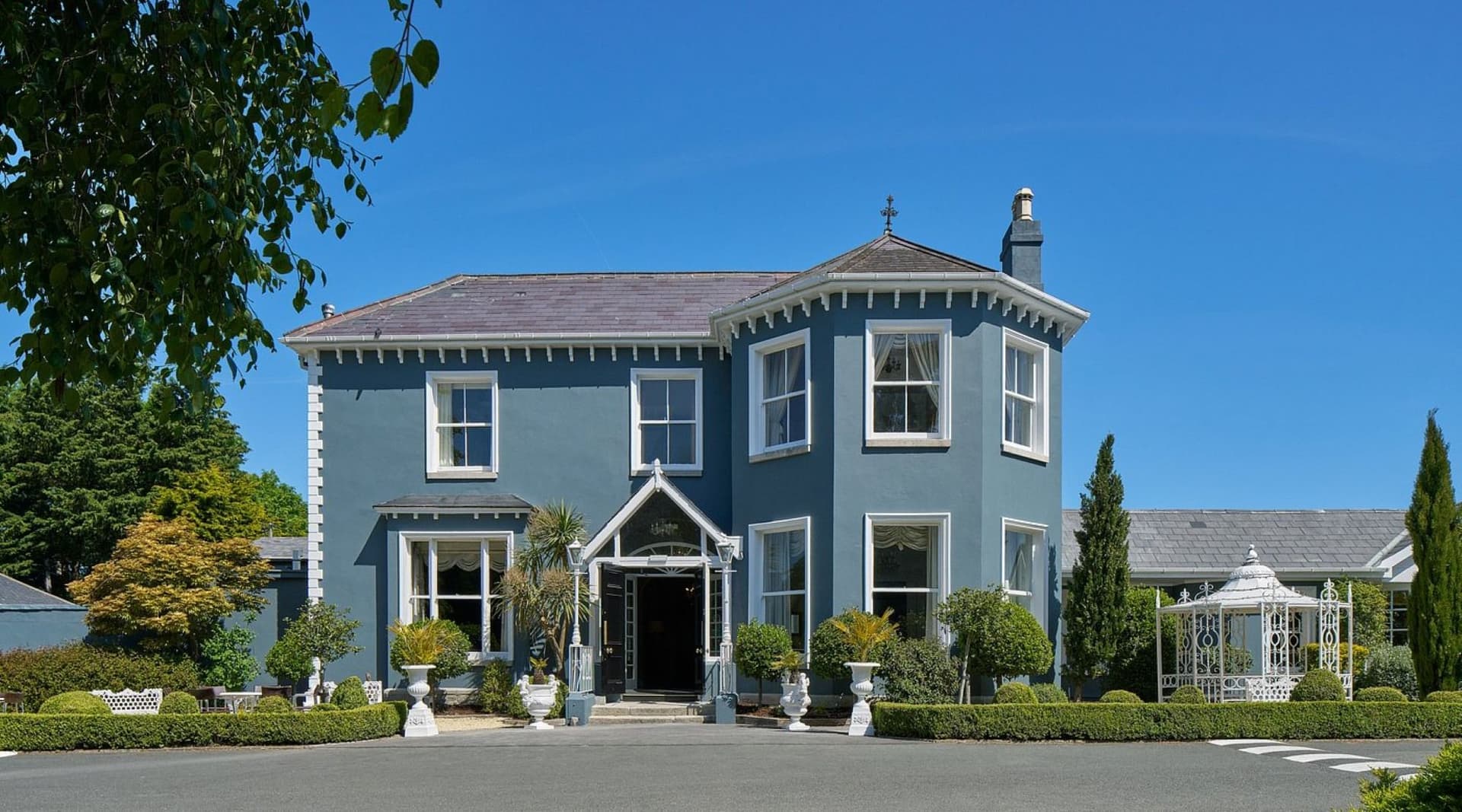Summerhill House Hotel (4-star)