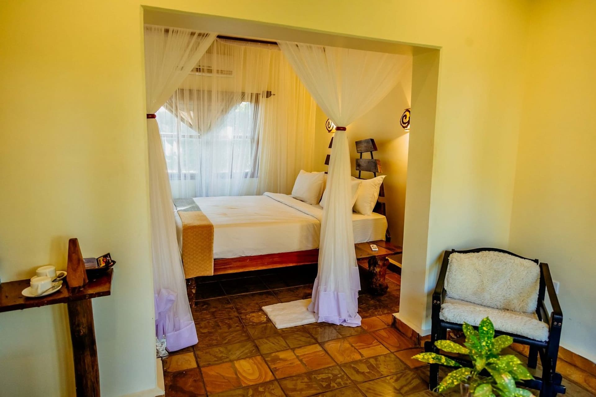 Weru Weru River Lodge (4-star)