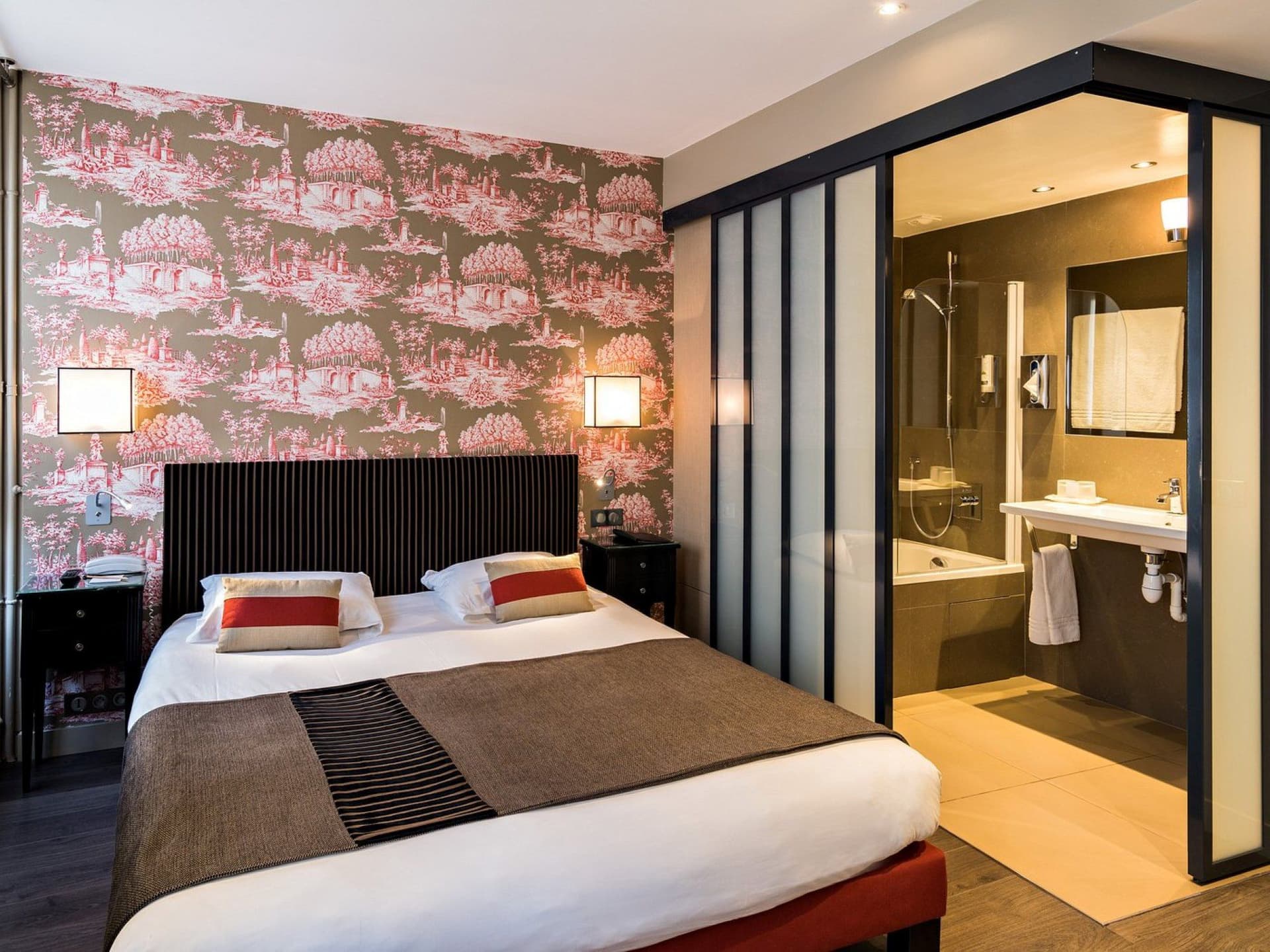 Louison Hotel Paris (4-Star)