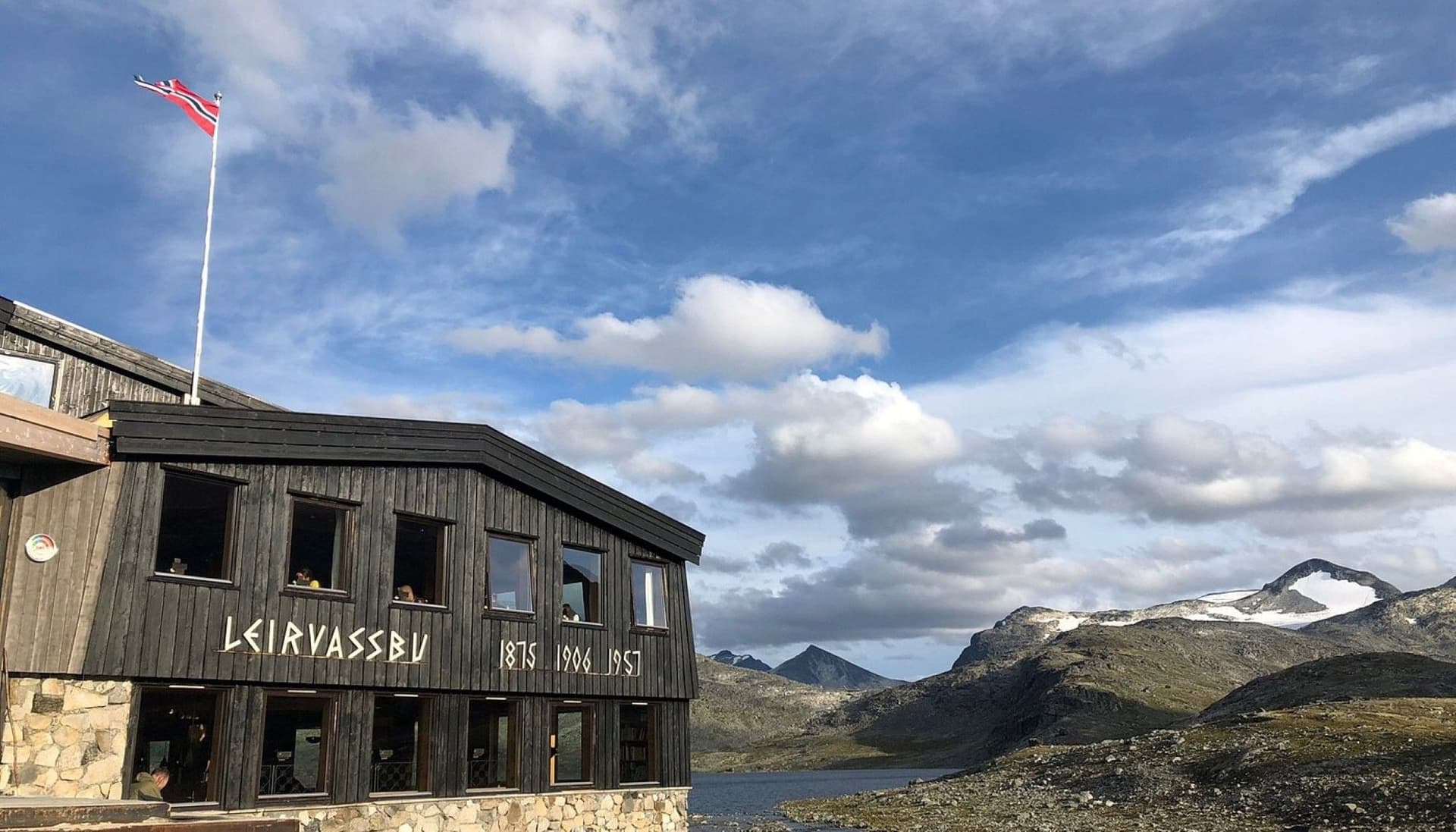 Leirvassbu DNT Lodge