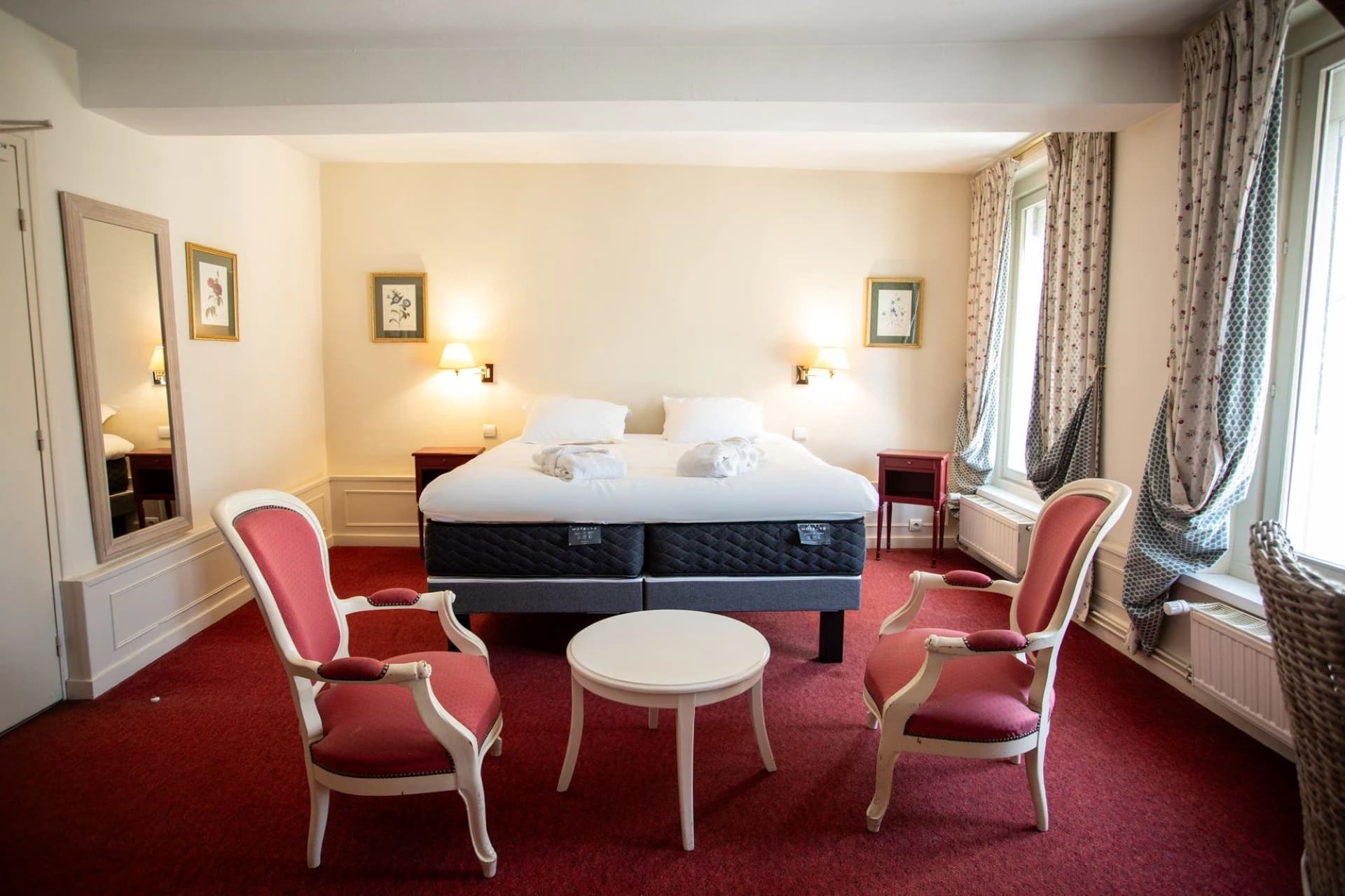 Hôtel de l'Univers (4-star)