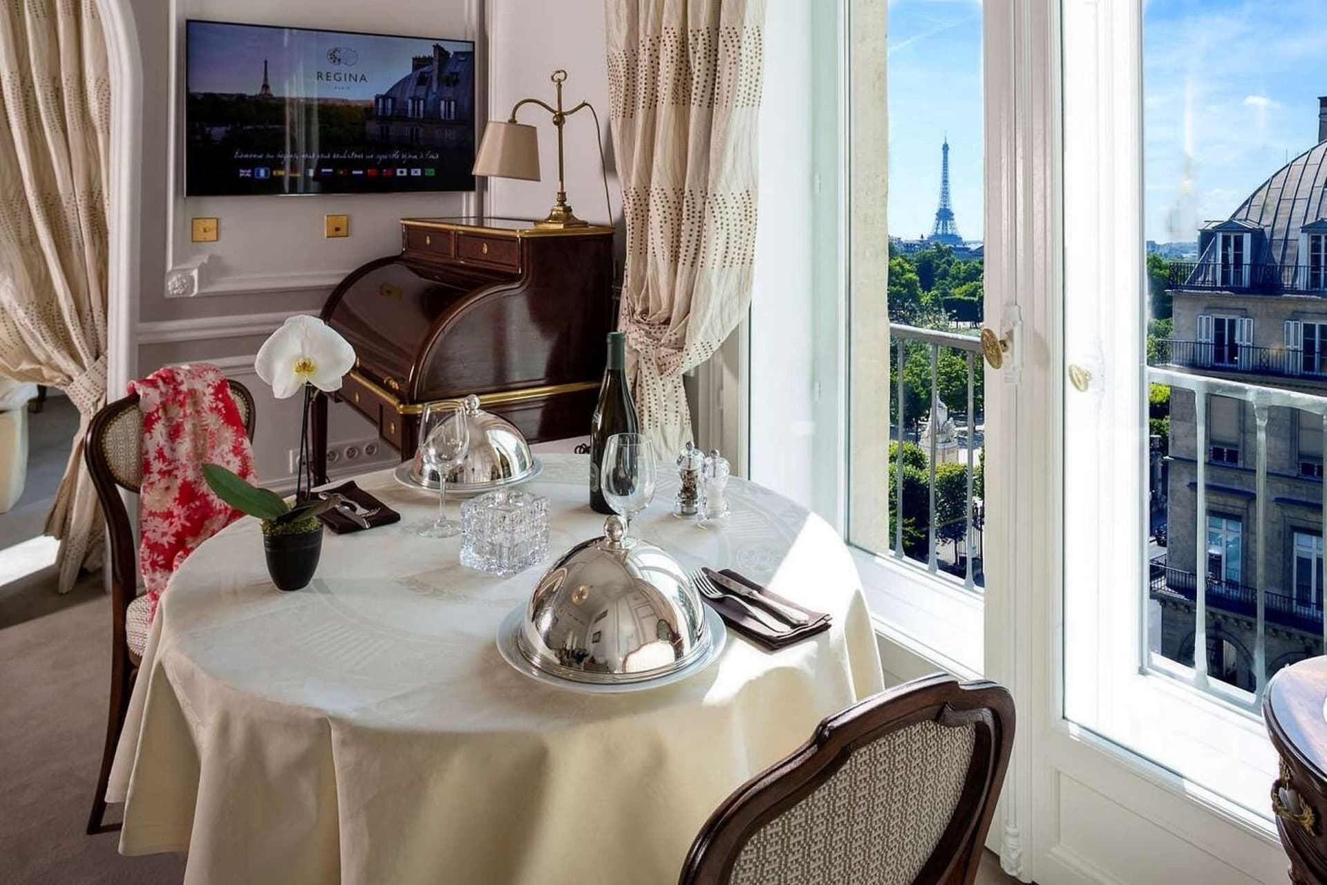Hotel Le Littre (4-Star) / Hotel Regina Louvre, Paris (5-Star)