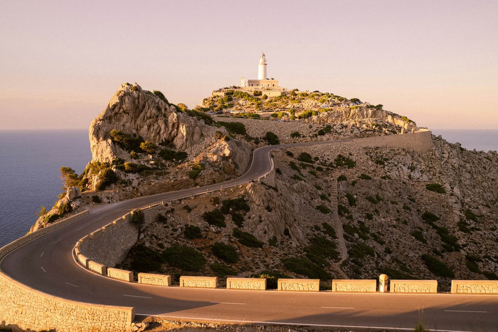 Boutique hiking & walking tours in Mallorca