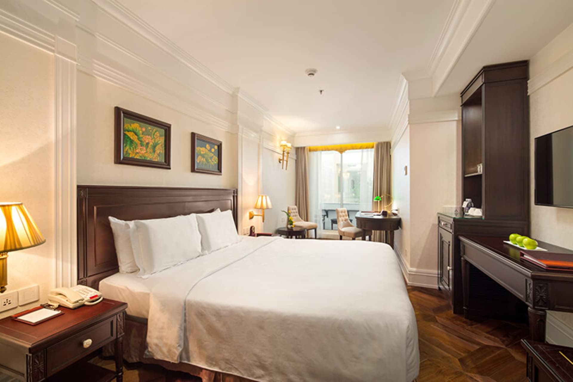 Silk Path Boutique (4-Star)