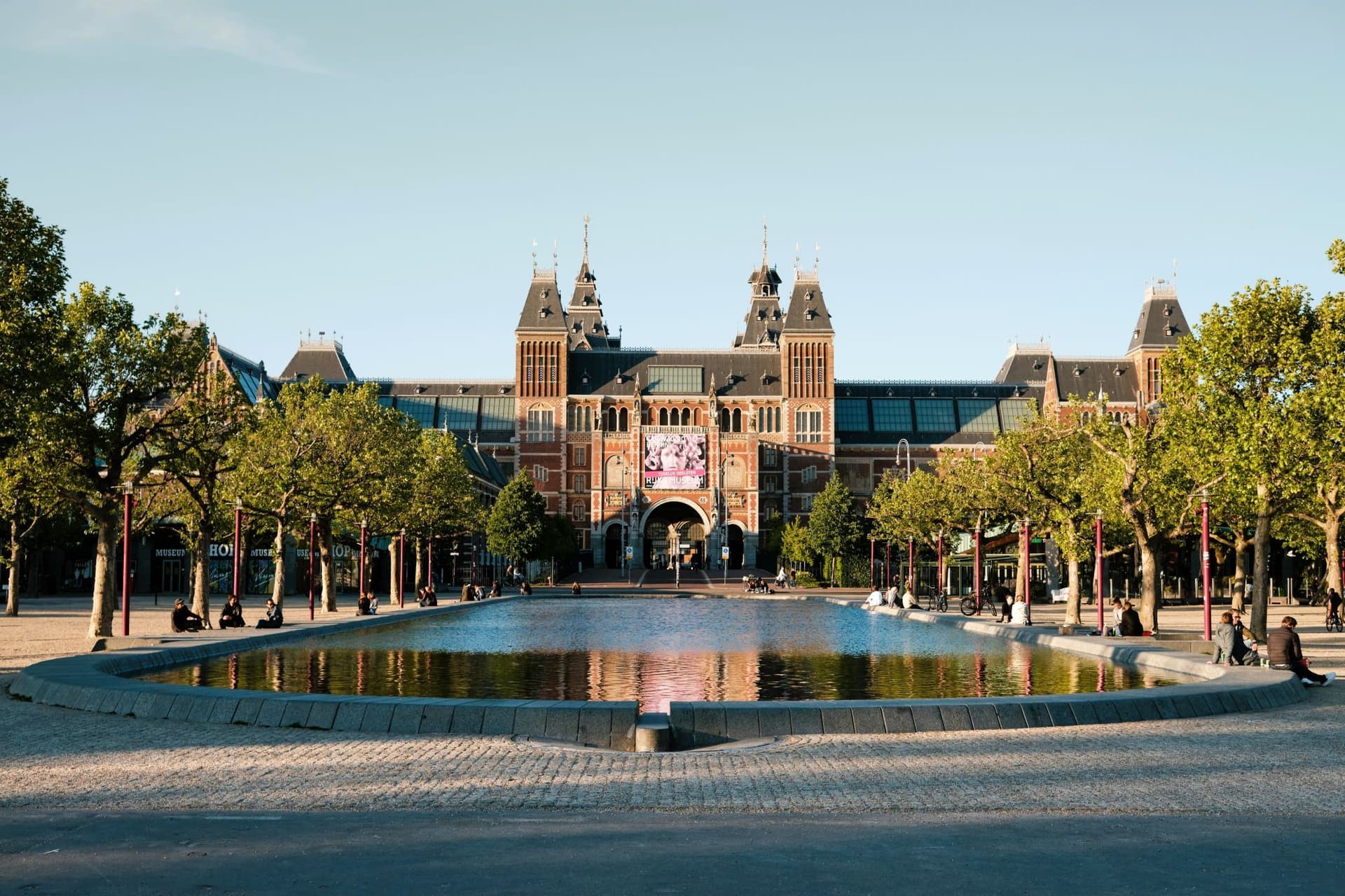 Dutch Art and Canal Heritage